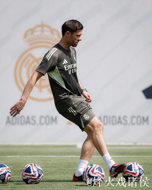 阿斯:皇马希望球队的表现有改变,否则阿隆索仍有可能下课 阿斯:皇马希望球队的表现有改变,否则阿隆索仍有可能下课